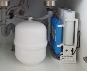 Cách bơm hơi vào bình áp máy lọc nước