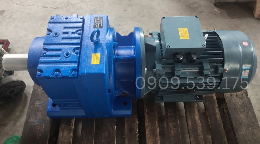 Thiết kế tổng quan của hộp giảm tốc tải nặng trục thẳng R 15kW 20Hp